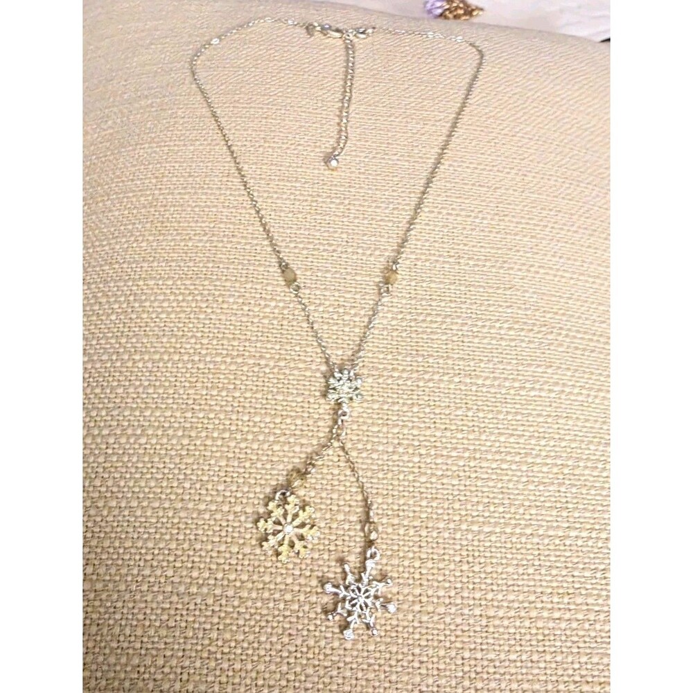 Avon Silver Tone Crystal Snowflake Lariat Y-Drop Necklace Signed